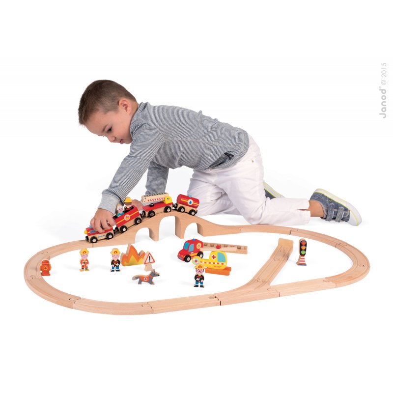 Story Express Pompiers - Circuit de trains en bois Janod - 49,90€